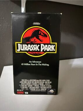 Vintage 1993 Jurassic Park - mca universal vhs release